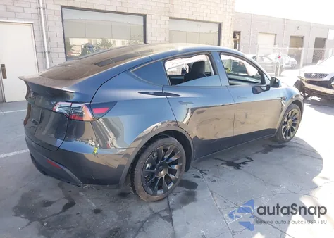 2024 Tesla Model Y Long Range Dual Motor All-Wheel Drive из США, поврежденный, VIN 7SAYGDEE2RF005762